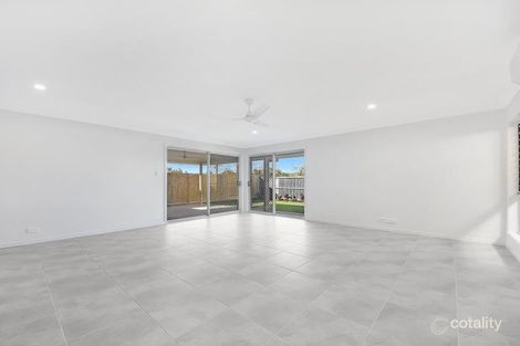 Property photo of 16 Tambor Crescent Pallara QLD 4110