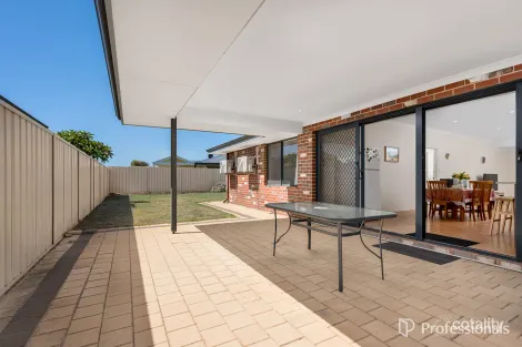 Property photo of 77 Winnetta Ridge Wandina WA 6530