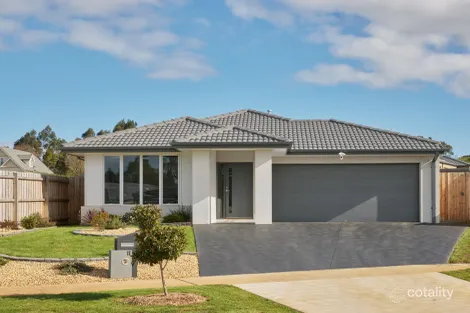 11 BOXCAR ST, WARRAGUL, VIC 3820