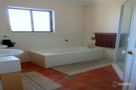 Property photo of 5 Dodd Drive Emerald QLD 4720