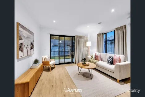 Property photo of 69 Everard Avenue Clyde North VIC 3978