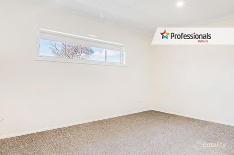 Property photo of 1 Cross Street Bathurst NSW 2795