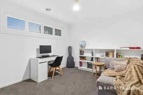 Property photo of 2 Karabil Close Scoresby VIC 3179