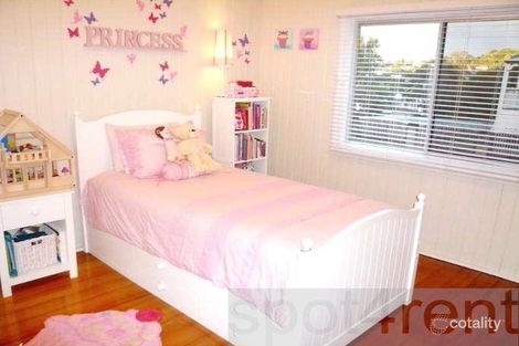 Property photo of 30 Olney Street Wilston QLD 4051