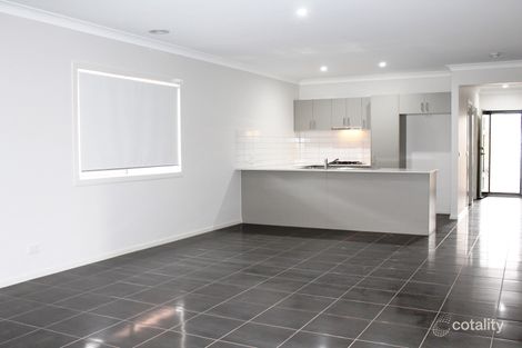 Property photo of 47 Grassbird Drive Point Cook VIC 3030