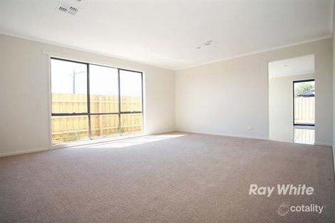 Property photo of 24 Bethune Drive Hampton Park VIC 3976