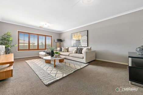 Property photo of 7 Lawrence Close Pakenham VIC 3810