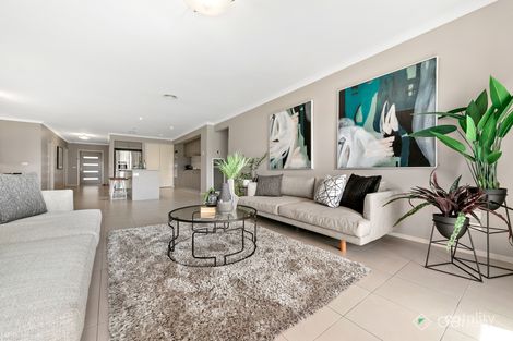 Property photo of 7 Lawrence Close Pakenham VIC 3810