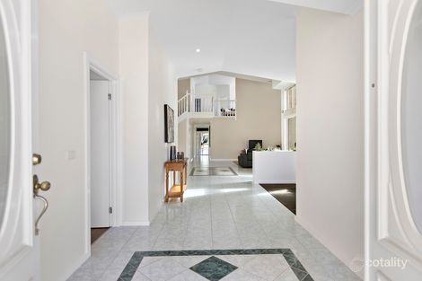 Property photo of 4 Summit Mews Hillside VIC 3037
