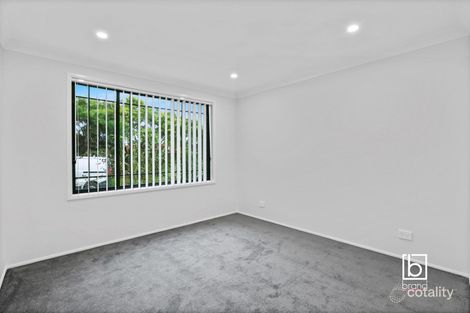 9 Fir Ct, Blue Haven, NSW 2262