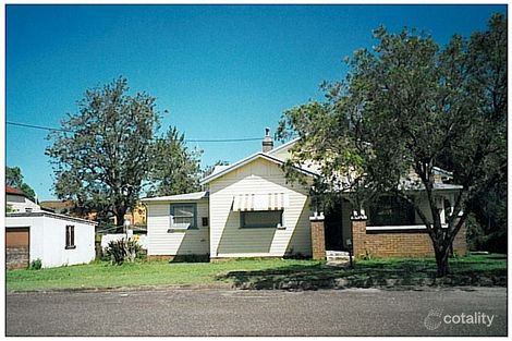 4 Albert St, Taree, NSW 2430