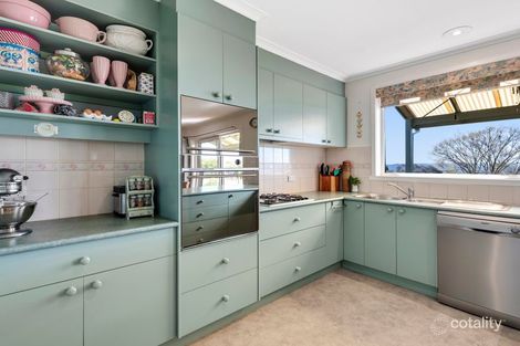 Property photo of 32 Crown Point Ridge Chirnside Park VIC 3116