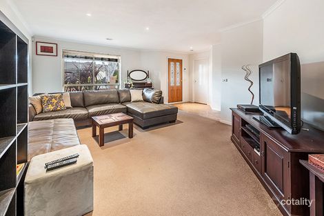 Property photo of 9 Boyd Place Mill Park VIC 3082