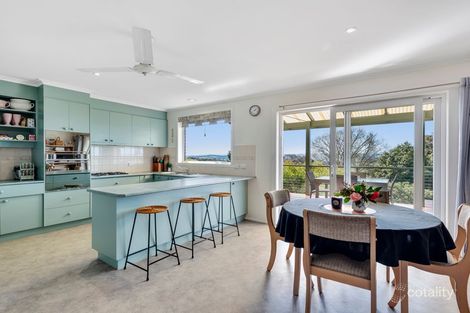 Property photo of 32 Crown Point Ridge Chirnside Park VIC 3116