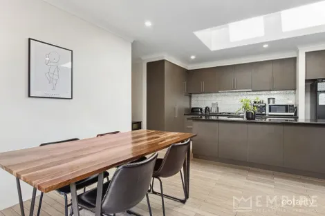 Property photo of 4 Bolt Street Beaconsfield WA 6162