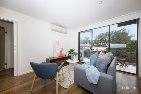 Property photo of 4/30 Pin Oak Crescent Flemington VIC 3031