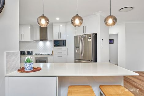 Property photo of 28 Satinash Close Redlynch QLD 4870