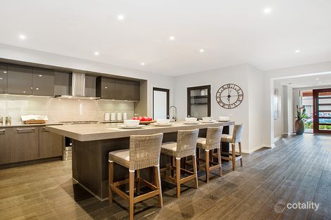 Property photo of 17 Peppermint Grove Taylors Hill VIC 3037