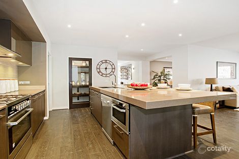 Property photo of 17 Peppermint Grove Taylors Hill VIC 3037