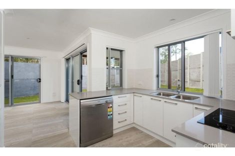 Property photo of 3/19 Rees Court Elanora QLD 4221