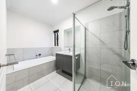 Property photo of 37 Mindful Circuit Clyde VIC 3978