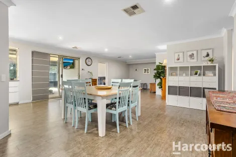 Property photo of 11 Dalton Way Greenfields WA 6210