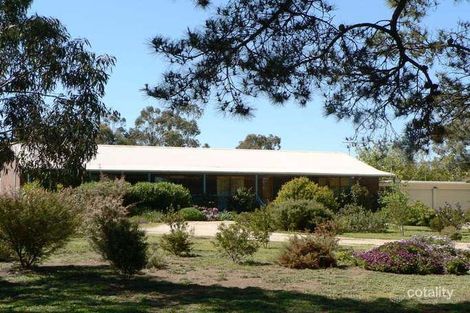 Property photo of 16 Reynolds Grove Romsey VIC 3434
