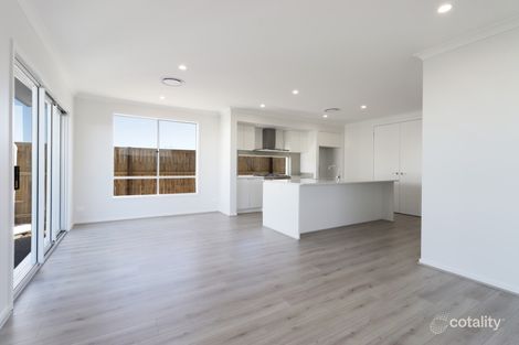 34 North Village Dr, Nirimba, QLD 4551