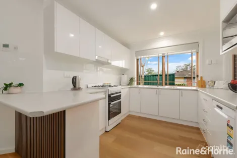 Property photo of 33 Orchid Place Macquarie Fields NSW 2564