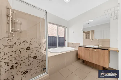 Property photo of 6 Terrick Street Tarneit VIC 3029