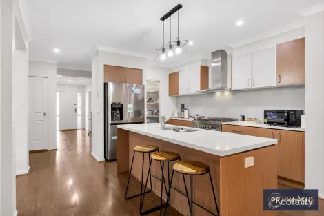 Property photo of 6 Terrick Street Tarneit VIC 3029