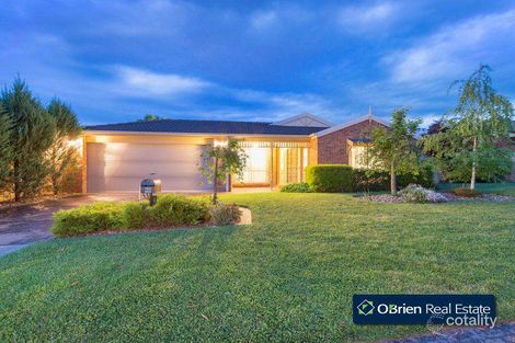 Property photo of 2 Lomandra Court Narre Warren South VIC 3805