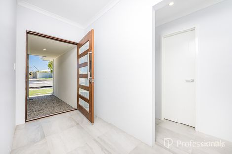 Property photo of 197 Hawksbill Drive Alkimos WA 6038