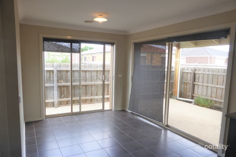 Property photo of 2/33 Parklea Way Tarneit VIC 3029