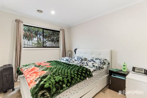 Property photo of 2/18 Hughes Crescent Dandenong North VIC 3175