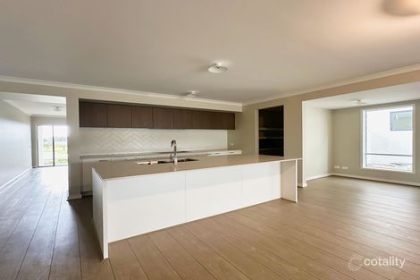 Property photo of 18 Porcini Parade Mickleham VIC 3064