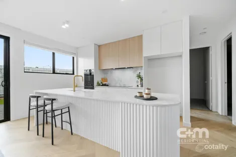 Property photo of 18 Leighton Crescent Fawkner VIC 3060