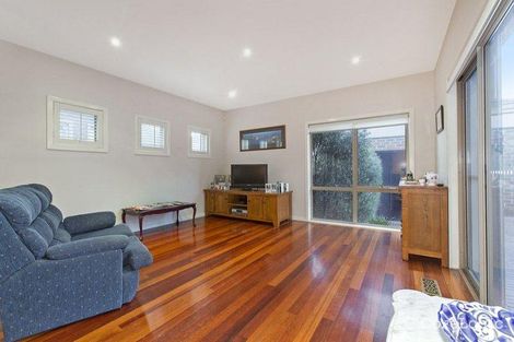 Property photo of 4/23 York Street Glen Waverley VIC 3150