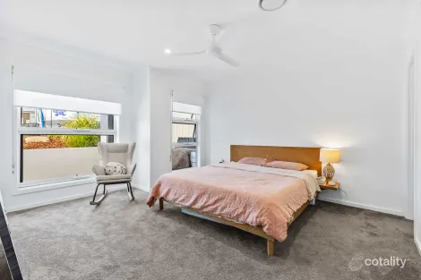 Property photo of 10 Galiga Crescent Dolphin Point NSW 2539