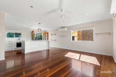 Property photo of 25 Limpus Street Urangan QLD 4655