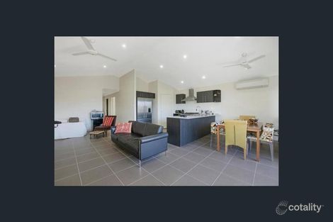 Property photo of 32 Berrimilla Street Manly West QLD 4179