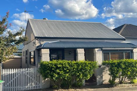 21 Gulliver St, Hamilton, NSW 2303