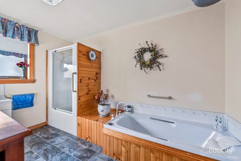 Property photo of 16 Duff Drive Sheffield TAS 7306
