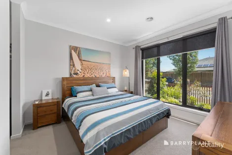 Property photo of 3 Emery Avenue Doreen VIC 3754