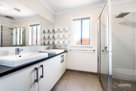 Property photo of 54 Cortula Road Cranbourne East VIC 3977