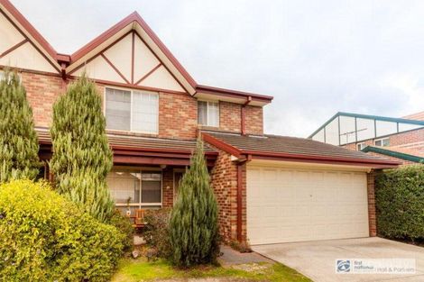 Property photo of 18/8 Monteith Crescent Endeavour Hills VIC 3802