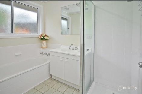 Property photo of 2 Medoro Grove Mulgrave VIC 3170