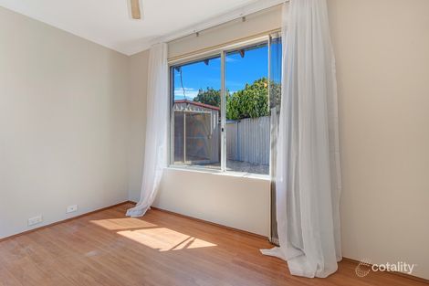 Property photo of 10 Mark Place Thornlie WA 6108
