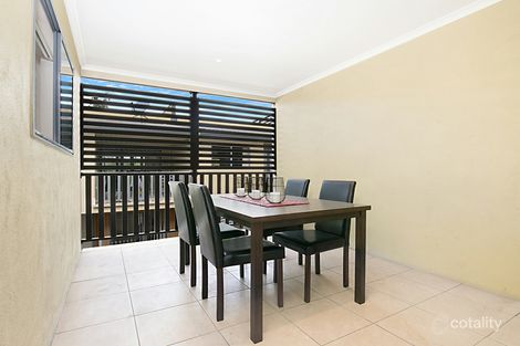 Property photo of 2/11 Temple Street Coorparoo QLD 4151