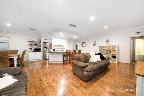 Property photo of 8 Lobelia Street Pakenham VIC 3810